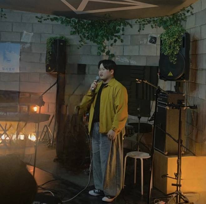 지난 17일 정은표는 자신의 사회관계망서비스(SNS)에 아들의 근황이 담긴 영상 및 사진을 올렸다. 사진은 아들 정지웅이 무대에서 공연하는 모습을 담았다. 정은표 SNS