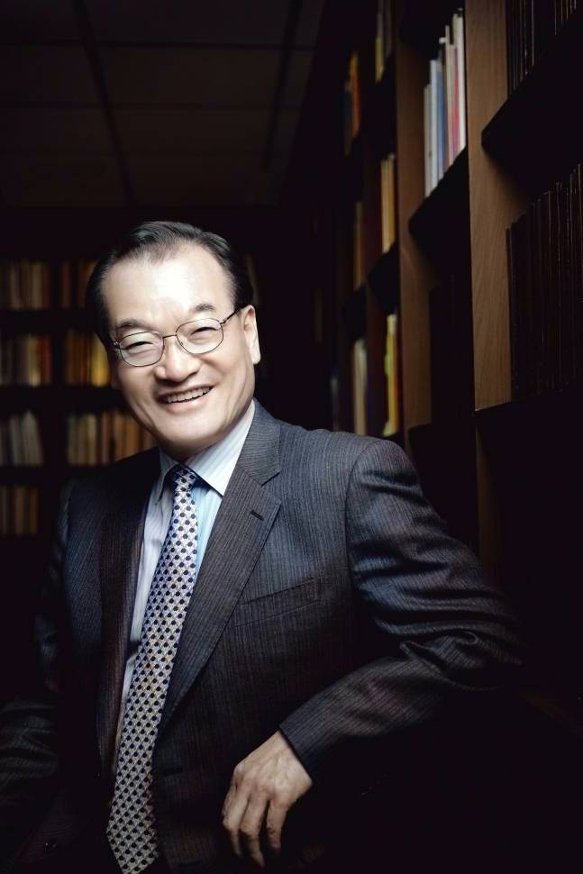 윤영달 크라운해태제과 회장. /사진=PBA 투어 제공