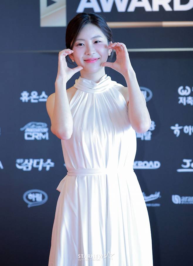 정수빈이 17일 서울시 광진구 그랜드워커힐서울 비스타홀에서 열린 '하나카드 PBA 골든큐 어워즈 2026'을 앞두고 포토월에서 포즈를 취하고 있다. /사진=김진경 대기자