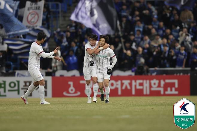 18일 인천축구전용경기장에서 열린 인천 유나이티드와 대전하나시티즌의 하나은행 K리그1 2026 4라운드에서 선제골을 넣은 뒤 기뻐하고 있는 대전 마사. /사진=한국프로축구연맹 제공