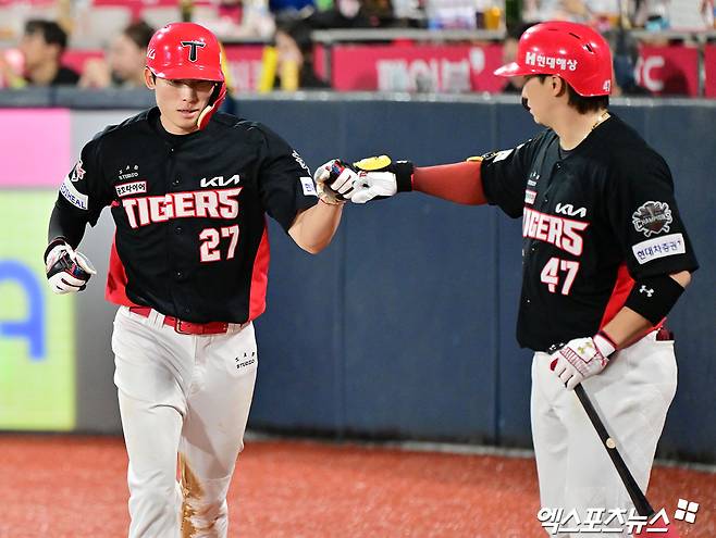 29일 오후 수원KT위즈파크에서 열린 '2025 신한 SOL Bank KBO리그' KIA 타이거즈와 KT 위즈의 경기, 6회초 무사 2루 KIA 김호령이 김선빈의 1타점 적시타때 득점에 성공하고 있다. 엑스포츠뉴스 DB