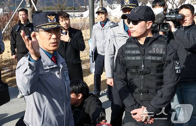 유재성 경찰청장 직무대행이 19일 오후 오는 21일 방탄소년단(BTS) 컴백 공연이 열리는 서울 종로구 광화문광장 일대를 현장점검하고 있다. 2026.3.19 ⓒ 뉴스1 최지환 기자