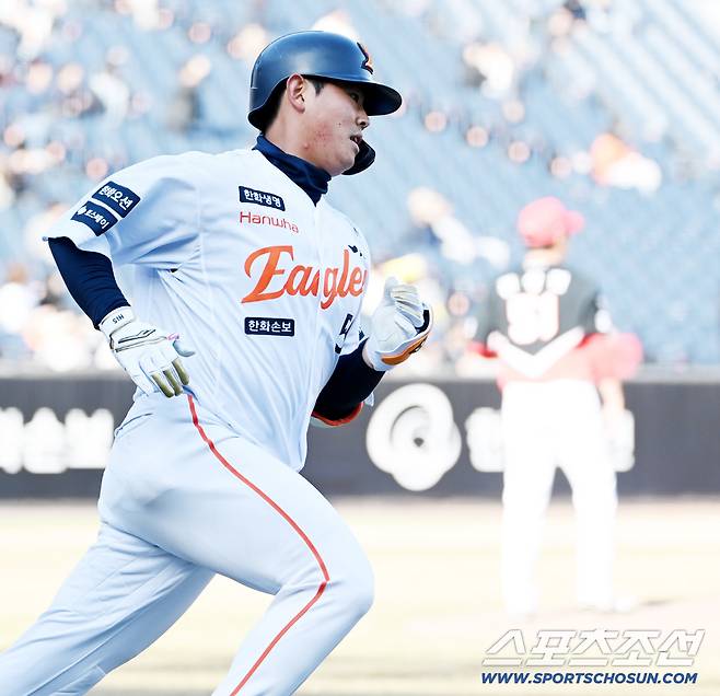 19일 대전한화생명볼파크에서 열린 KIA와 한화의 시범경기. 9회말 한화 허인서가 동점 솔로홈런을 치고 베이스를 돌고 있다. 대전=허상욱 기자wook@sportschosun.com/2026.03.19/