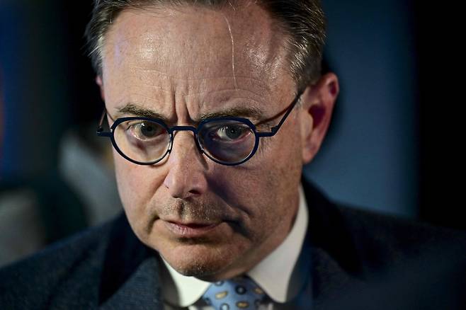 바르트 더 베버 벨기에 총리는 러시아와의 관계 정상화를 주장하며 "사석에서는 유럽 지도자들이 내 말에 동조하지만 공개적으로 그렇게 말할 용기를 내지 못한다"고 했다. /AFP