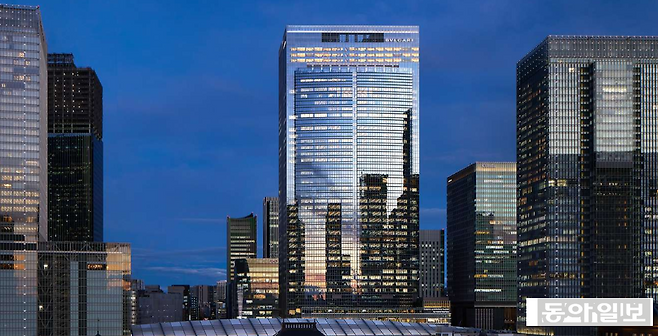 2023년 도쿄역 인근에 개장한 불가리 호텔 도쿄는 1박 평균 요금이 200만원을 훌쩍 넘기는 럭셔리 호텔이다. 서울엔 아직 그 정도로 비싼 럭셔리 호텔은 없다. 불가리 호텔 제공