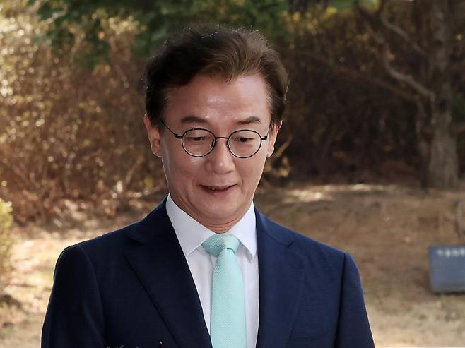 ‘통일교의 정교유착 비리 의혹’을 받고 있는 전재수 더불어민주당 의원이 19일 오전 서울 서초구 검·경 합동수사본부에 피의자 신분으로 출석하고 있다. 2026.3.19. 뉴스1