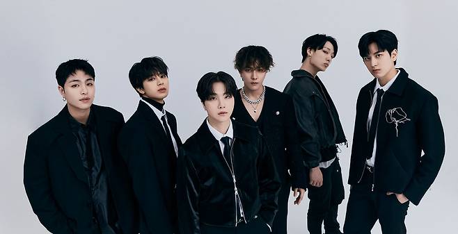 Boy band iKON [143 ENTERTAINMENT]