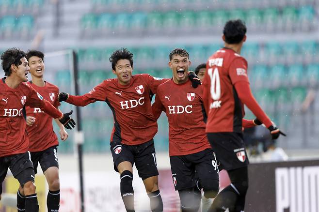 부산 아이파크 선수단. 한국프로축구연맹 제공