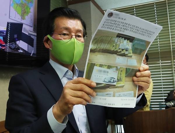 ▲ 장영하 변호사는 '국제 마피아파' 소속 조직원 박철민씨 법률대리인으로 이재명 당시 더불어민주당 대선후보와 조직폭력배가 밀접한 관계라고 주장했다. ⓒ연합뉴스