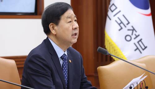 구윤철 부총리 겸 재정경제부 장관이 11일 서울 종로구 정부서울청사에서 열린 비상경제장관회의에서 발언하고 있다. [이승환기자]