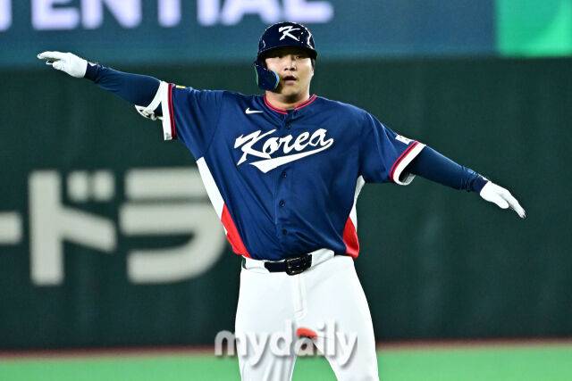 9일 일본 도쿄돔에서 열린 2026 월드 베이스볼 클래식(WBC) 조별리그 한국-호주 경기.문보경이 3회초 1사 2루테 1타점 2루타를 친 후 기뻐하고 있다./마이데일리