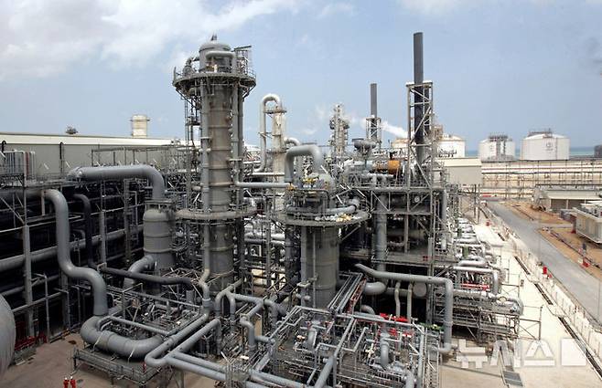 [AP/뉴시스] 카타르 최대 천연가스 생산단지 라스 라판의 자료사진