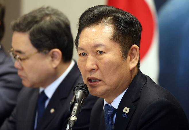 정청래 더불어민주당 대표가 18일 경남 진주시 MBC컨벤션진주 대연회장에서 열린 '현장최고위원 회의'에서 발언하고 있다. ⓒ연합뉴스