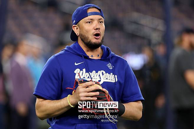 ▲ LA 다저스 내야수 미겔 로하스는 오보를 낸 에반 드렐리치 디애슬레틱 기자의 사과 방식에 불만을 토로했다.