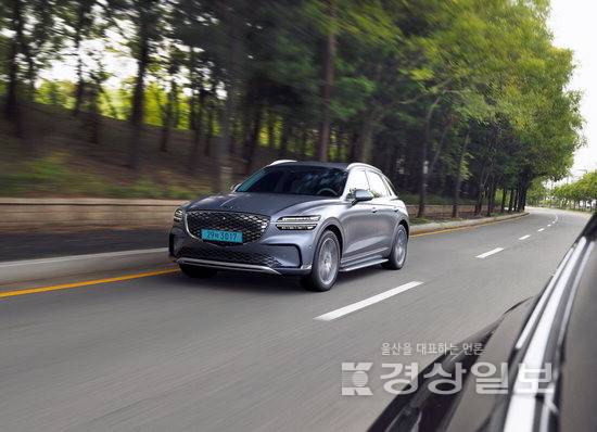 ▲ 2027 GV60(위)과 2027 GV70 전동화 모델. 현대차 제공