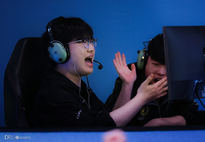 첫 그룹 리그 통과에 우승까지 노리고 있는 노영진.