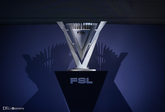 트로피의 주인이 22일 잠실 DN 콜로세움에서 결정된다.