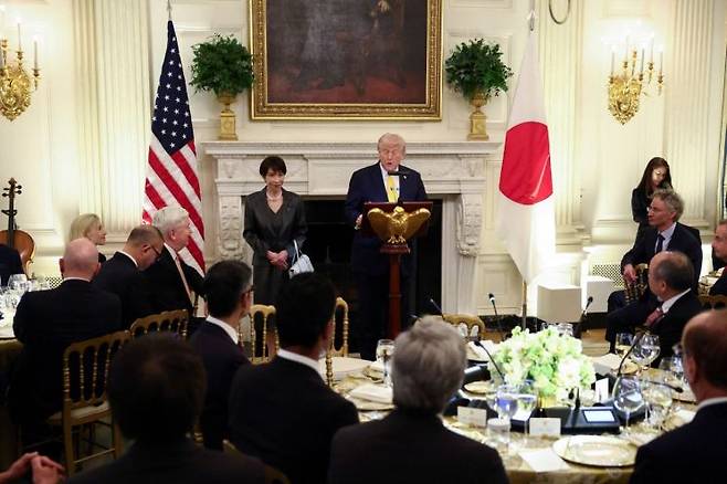 19일(현지시간) 백악관에서 진행된 미일 정상회담에서  다카이치 사나에 일본 총리는 이란의 호르무즈 해협 봉쇄를 규탄하고 미국에 대한 사실상의 지지 의사를 밝히면서도 해협 문제와 관련한 구체적 지원 방안에 대해선 언급을 아꼈다. 로이터연합뉴스