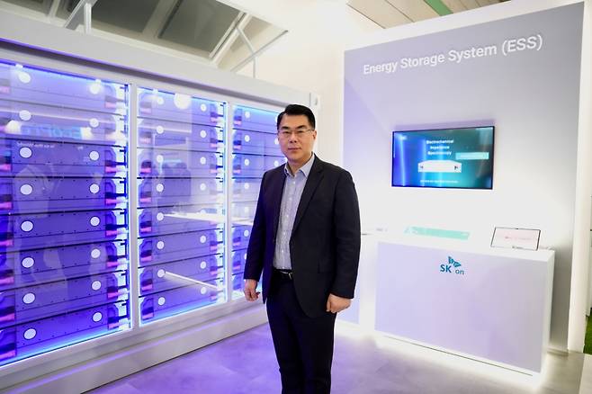 지난 13일 서울 코엑스에서 진행된 '인터배터리 2026' 현장을 찾은 김태의 SK온 ESS 세일즈실장이 머니투데이와 인터뷰를 하고 있다./사진=최경민 기자