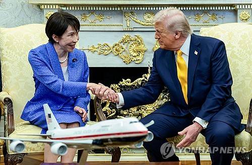 트럼프 대통령과 다카이치 총리 [로이터=연합뉴스 제공]