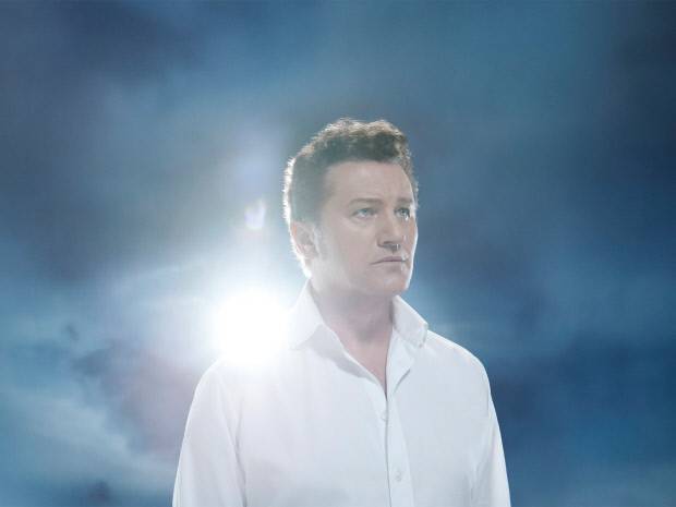 지난 2013년 바그너의 오페라 '로엔그린'에서 로엔그린 역을 맡은 테너 피오트로 베첼라. 출처 뉴욕메트로폴리탄 오페라극장