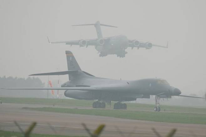 미국의 B1 랜서 폭격기 AP연합뉴스