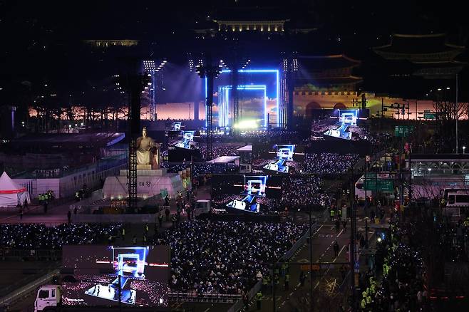 방탄소년단(BTS)이 21일 서울 광화문광장에서 컴백 기념 공연인 ‘BTS 컴백 라이브: 아리랑’을 펼치고 있다. 2026.3.21 사진공동취재단