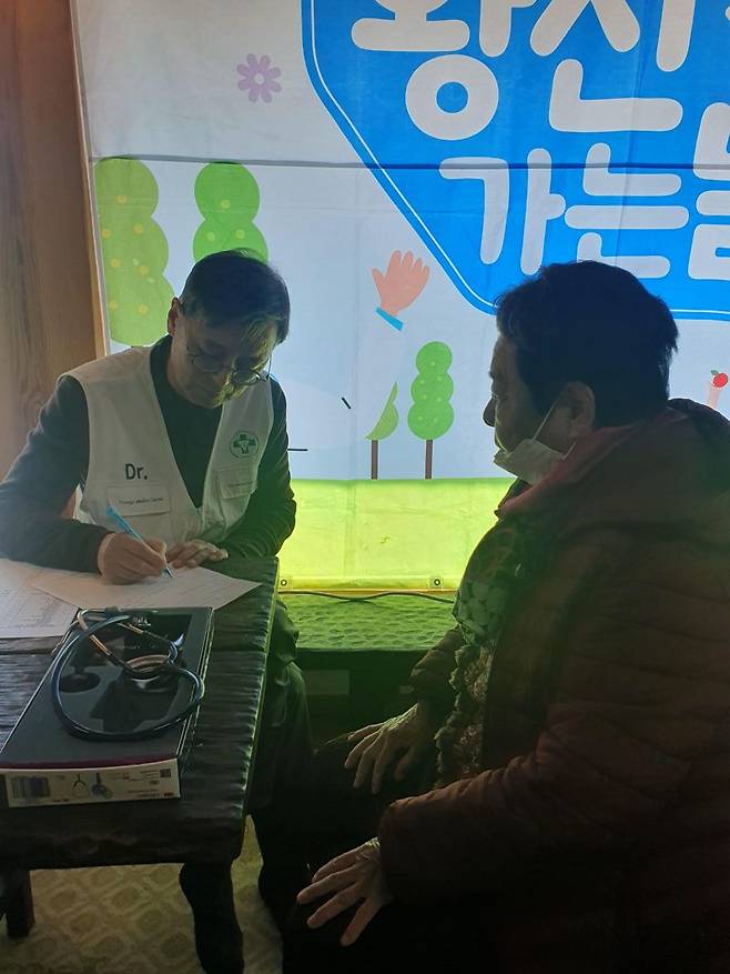 부활절 앞둔 크리스천의사들, 종교 벽 허문 하동 사찰