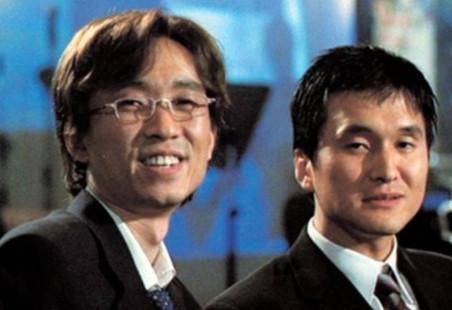 장항준(왼쪽) 감독은 연출 데뷔작인 '라이터를 켜라'에 단역으로 출연하기도 했다. 시네마서비스 제공