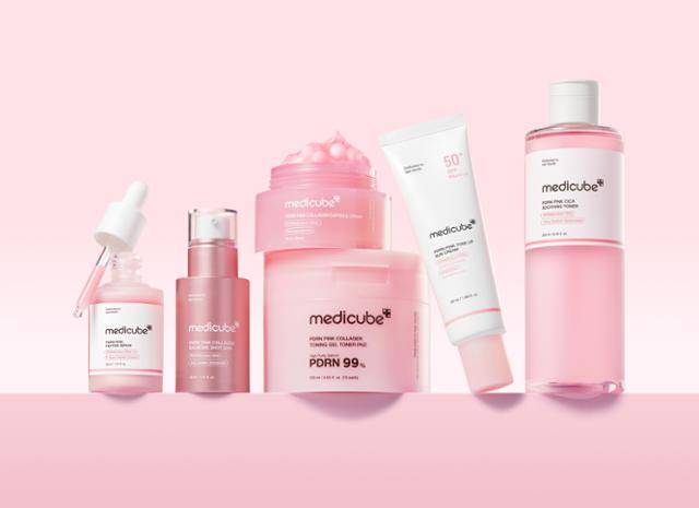 에이피알 대표 브랜드 메디큐브에서 퍈매하는 앰플, 캡슐크림, 겔 패드, 선크림 등 PDRN 스킨케어 제품들. 에이피알 제공