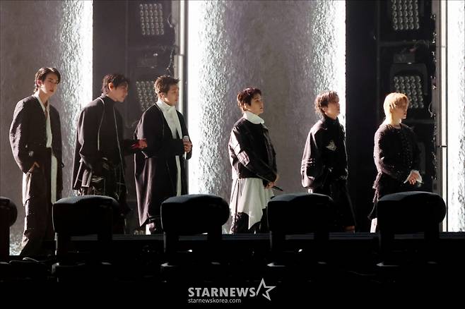 [서울=뉴시스] 김선웅 기자 = 방탄소년단(BTS)이 21일 서울 종로구 광화문광장에서 컴백을 기념해 'BTS 컴백 라이브 : 아리랑' 공연을 선보이고 있다. (공동취재) 2026.03.21. photo@newsis.com /사진=