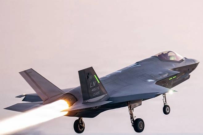 이륙중인 F-35A 전투기(본문과 관계없음) [홍콩 SCMP 캡처. 재판매 및 DB 금지]