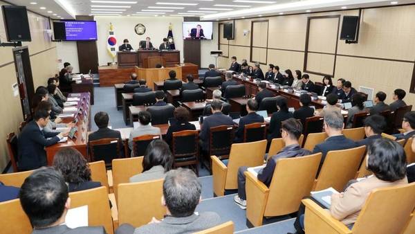 제297회 함양군의회 임시회 제2차 본회의. /함양군의회