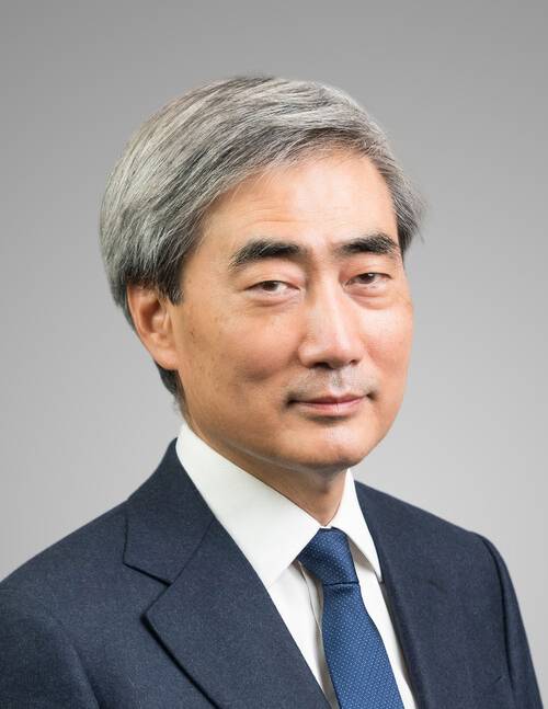 청와대는 22일 이재명 대통령이 새 한국은행 총재 후보에 신현송 국제결제은행 국장을 지명했다고 밝혔다. 연합뉴스