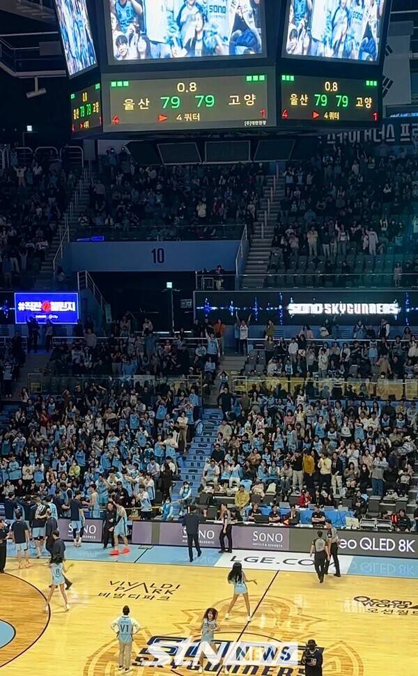 3월 21일 고양소노아레나에서 열린 고양 소노 스카이거너스와 울산 현대모비스 피버스의 경기 4쿼터 종료 0.8초 전 나이트가 파울 자유투 3개를 얻어냈다. /사진(고양)=목은경 기자