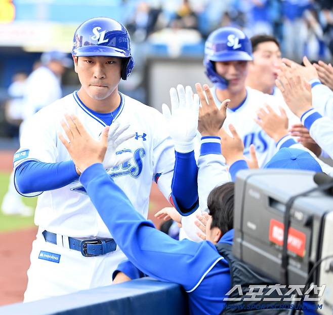 22일 대구삼성라이온즈파크에서 열린 LG와 삼성의 시범경기. 9회말 1사 1,2루 삼성 이해승이 3점홈런을 치고 홈인하고 있다. 대구=허상욱 기자wook@sportschosun.com/2026.03.22/