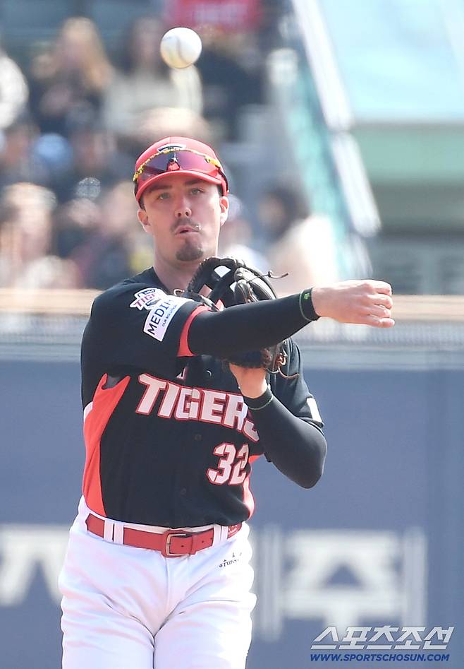 22일 잠실구장에서 열린 KBO리그 두산과 KIA의 경기. 유격수 선발 출전한 KIA 데일. 잠실=송정헌 기자songs@sportschosun.com/2026.03.22/