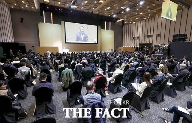 제57기 삼성전자 정기 주주총회가 지난 18일 경기 수원 수원컨벤션센터에서 열렸다. /임영무 기자