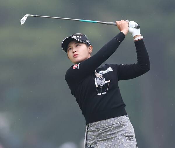 2026년 일본여자프로골프(JLPGA) 투어 V포인트×SMBC 레이디스 골프 토너먼트 우승 경쟁에 가세한 박현경 프로. 사진제공=KLPGA (사진을 무단으로 사용하지 마십시오.)