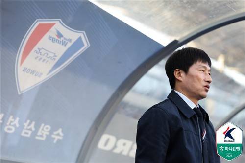 <yonhap photo-4368=""> 수원 삼성 이정효 감독. 한국프로축구연맹 제공</yonhap>