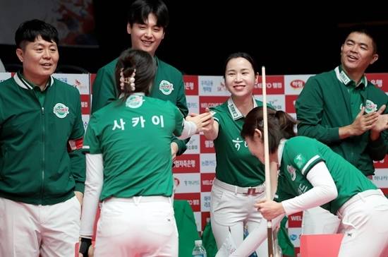 하나카드가 20일 PBA팀리그 3라운드 7일차 경기에서 휴온스를 세트스코어 4:1로 물루치고 승점 15를 확보, 선두 SK렌터카를 3점차로 추격했다. (사진=PBA)