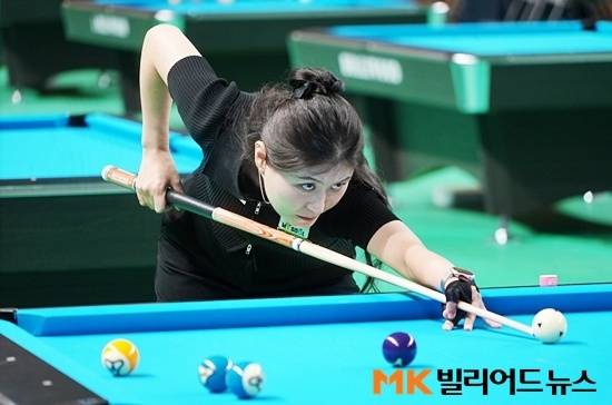 ‘국내1위’ 임윤미가 최근 경남 고성에서 열린 ‘2025 경남고성군수배전국당구대회’ 여자포켓10볼 결승전에서 최솔잎을 누르고 우승, 올 2관왕에 올랐다.