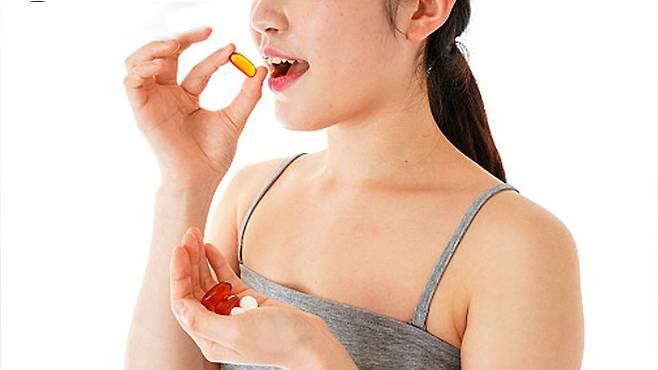 단순히 삼키는 것이 아니라, 내 몸의 생체 리듬에 맞춰 ‘골든타임’을 지키는 지혜가 필요하다. 게티이미지뱅크