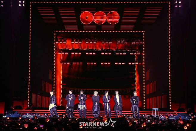 그룹 방탄소년단이  21일 서울 종로구 광화문 광장에서 컴백 공연을 하고 있다. /사진제공=빅히트뮤직,넷플릭스/2026.03.21 /사진=김휘선 hwijpg@