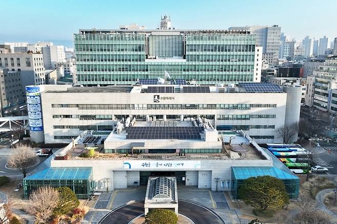 수원시청사 전경. 사진=수원시