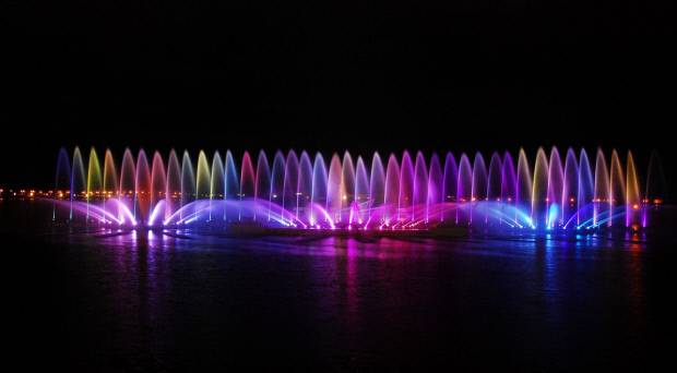 목포시 평화광장의 춤추는 바다분수. 목포시 제공