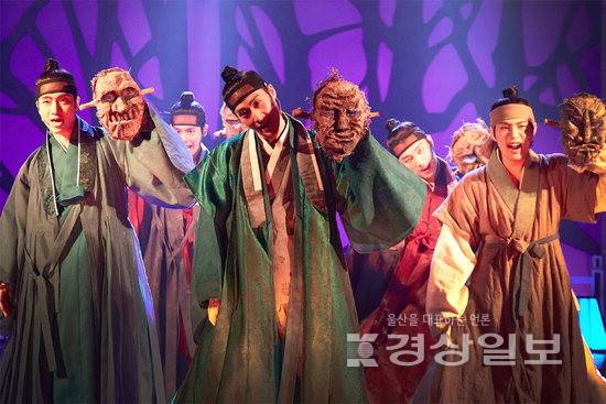 ▲ 지난해 울산문화예술회관 소공연장에서 열린 뮤지컬 '등등곡'의 한 장면. (주)나인스토리 제공