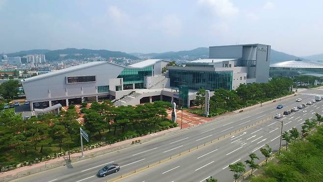 안동문화예술의전당 전경. /안동시 제공