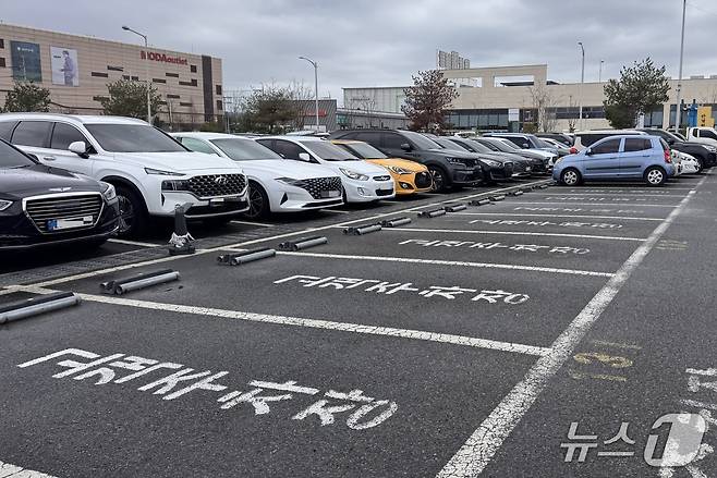 지난 19일 찾은 울산 북구 진장동의 한 중고차 매매단지 고객주차장이 비어있다.2026.3.20 ⓒ 뉴스1 김세은 기자