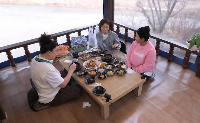 '남겨서뭐하게' 파주 삼학산 토종닭볶음탕 도토리묵&nbsp;